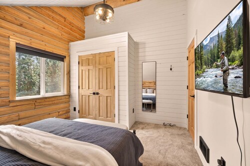 Crestwood Lodge