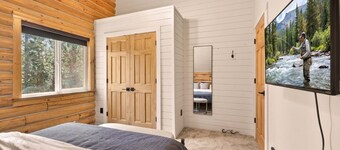 Crestwood Lodge