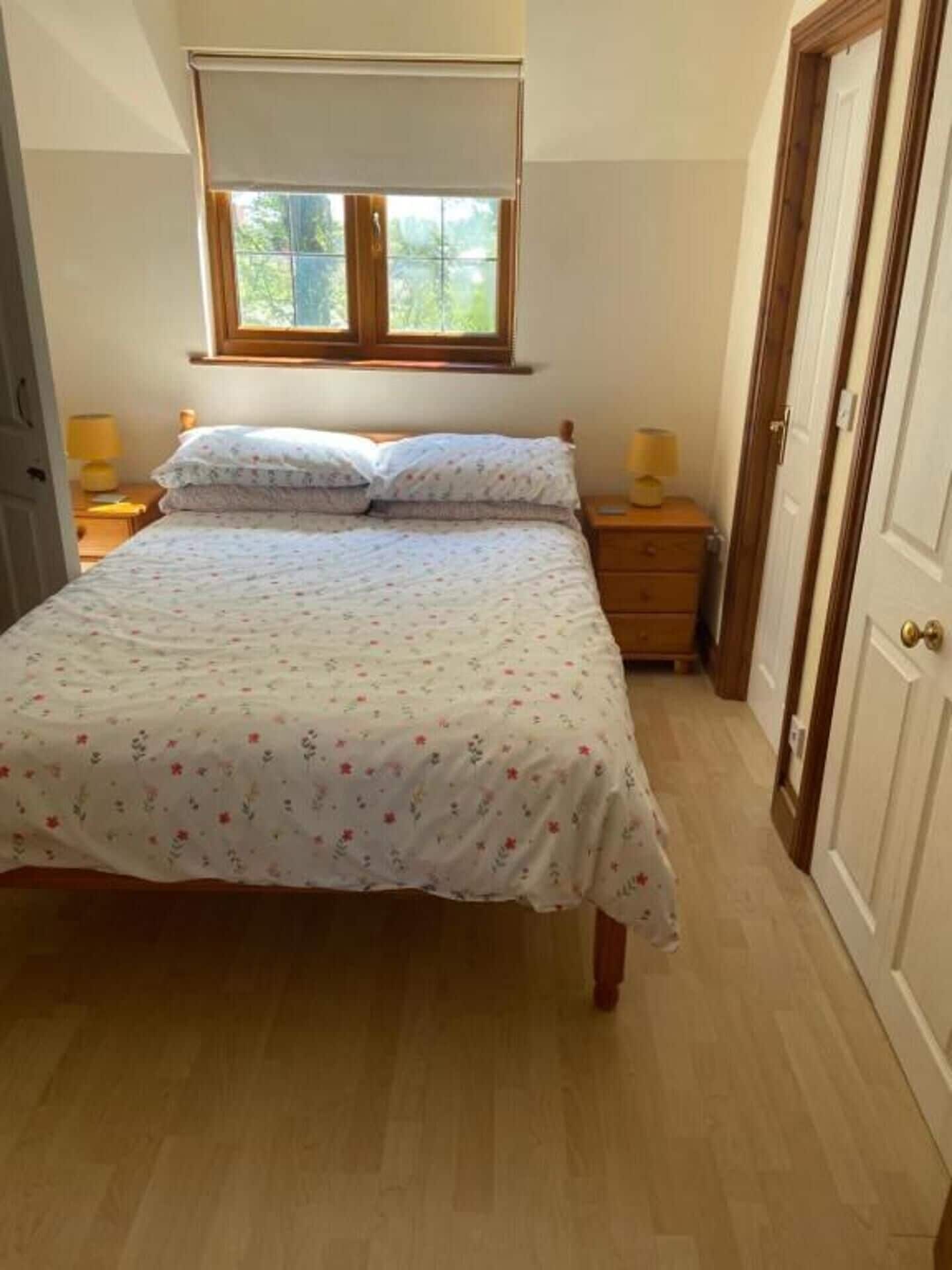 2 bedrooms, iron/ironing board, WiFi (free), bed sheets
