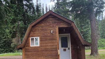 Classic Cabin | Exterior
