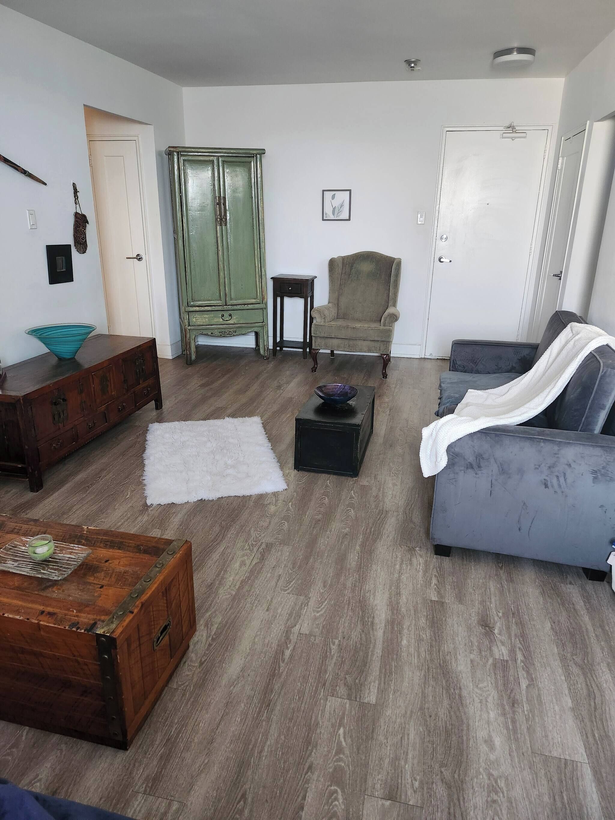 Apartment, 1 Bedroom, Accessible, Smoking | Living area