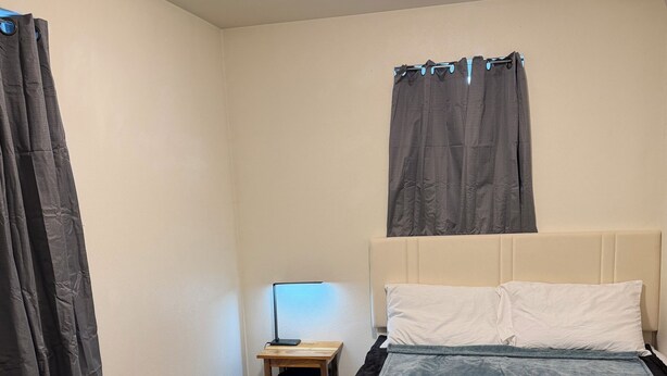 1 bedroom, desk, WiFi (free), bed sheets