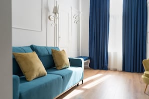 Comfort Apartment, Non Smoking, City View | Living area - Korona Guesthouse (Miercurea Ciuc)
