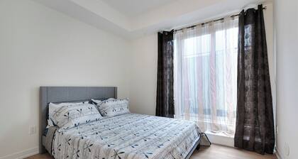 Spacious 3BR Home in Richmond Hill | Near Toronto