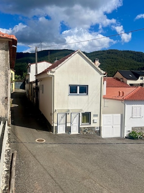 Unclassified image, 2 of 9, button - Vrbo Property (Castelo Branco)