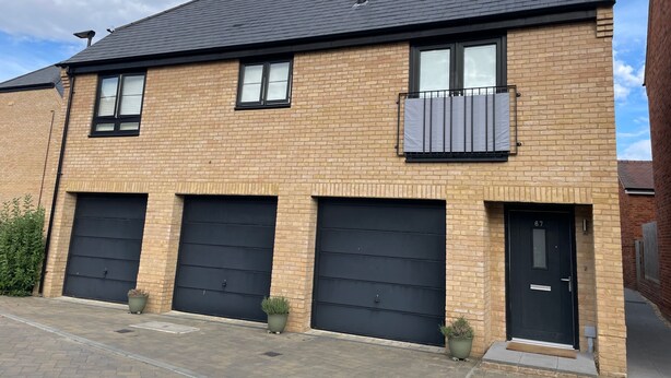 Exterior - Coach House Sleeps 2 With Courtyard Garden (Eastleigh)