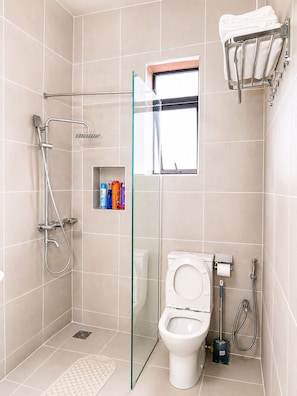 Junior Apartment, Balcony, City View | Bathroom - Elroi Studio Loft (Kampala)