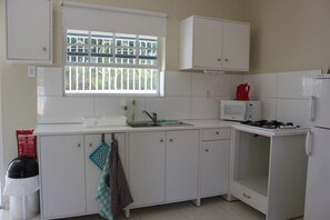 Private kitchen - Quiet & Central Curaçao | 2-Bedroom Home Near the Beach (Willemstad)
