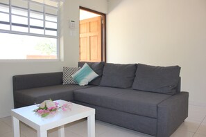 Living area - Quiet & Central Curaçao | 2-Bedroom Home Near the Beach (Willemstad)