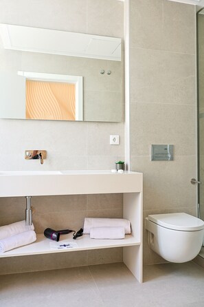 Bathroom - Hotel 77 Lisbon (Lisboa)
