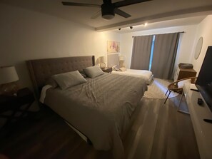 Free WiFi, bed sheets - Cozy 2 Bed 2 Full Bath Unit in beautiful Coconut Grove with AC (Miami)