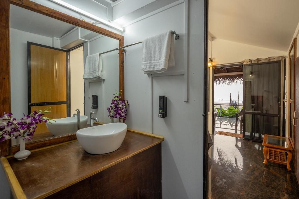 Shower, towels