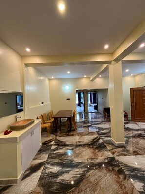 Lobby - Joe Homestay (Kodaikanal)