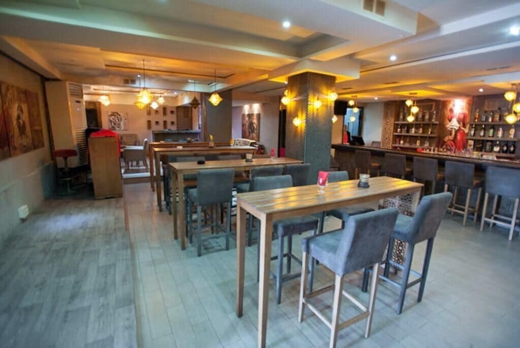 Bar (in der Unterkunft)