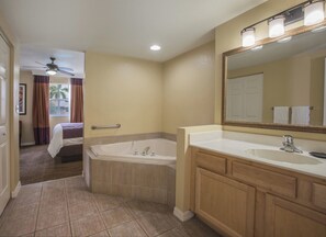 Apartment | Bathroom
