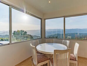 Dining - Súper Casa Para 26 con la Mejor Vista Anapoima! (Anapoima)