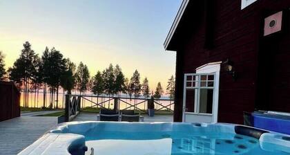 Lakefront Villa in Tällberg with Sauna & Jacuzzi