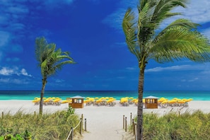 Beach - South Beach Classic King | 0.3 Mi to Ocean Drive & Lincoln Road (Miami Beach)