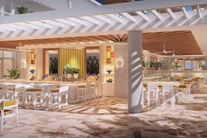 Outdoor dining - South Beach Deluxe King Room | Steps to Ocean Drive & Sandy Beaches (Miami Beach)
