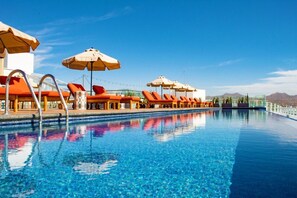 Unclassified image, 2 of 47, button - Comfort and Relaxation! Oceanfront, Infinity Pool, Pet-friendly, Free Parking! (Cabo San Lucas)