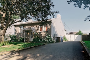 Exterior - A quiet, fully equipped apartment located a 10-minute walk from Mascouche Nature Park (Mascouche)