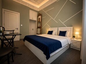 Desk, laptop workspace, free WiFi - Lunera Hotel Baku (Bakı)