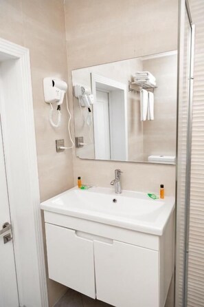Bathroom - Lunera Hotel Baku (Bakı)