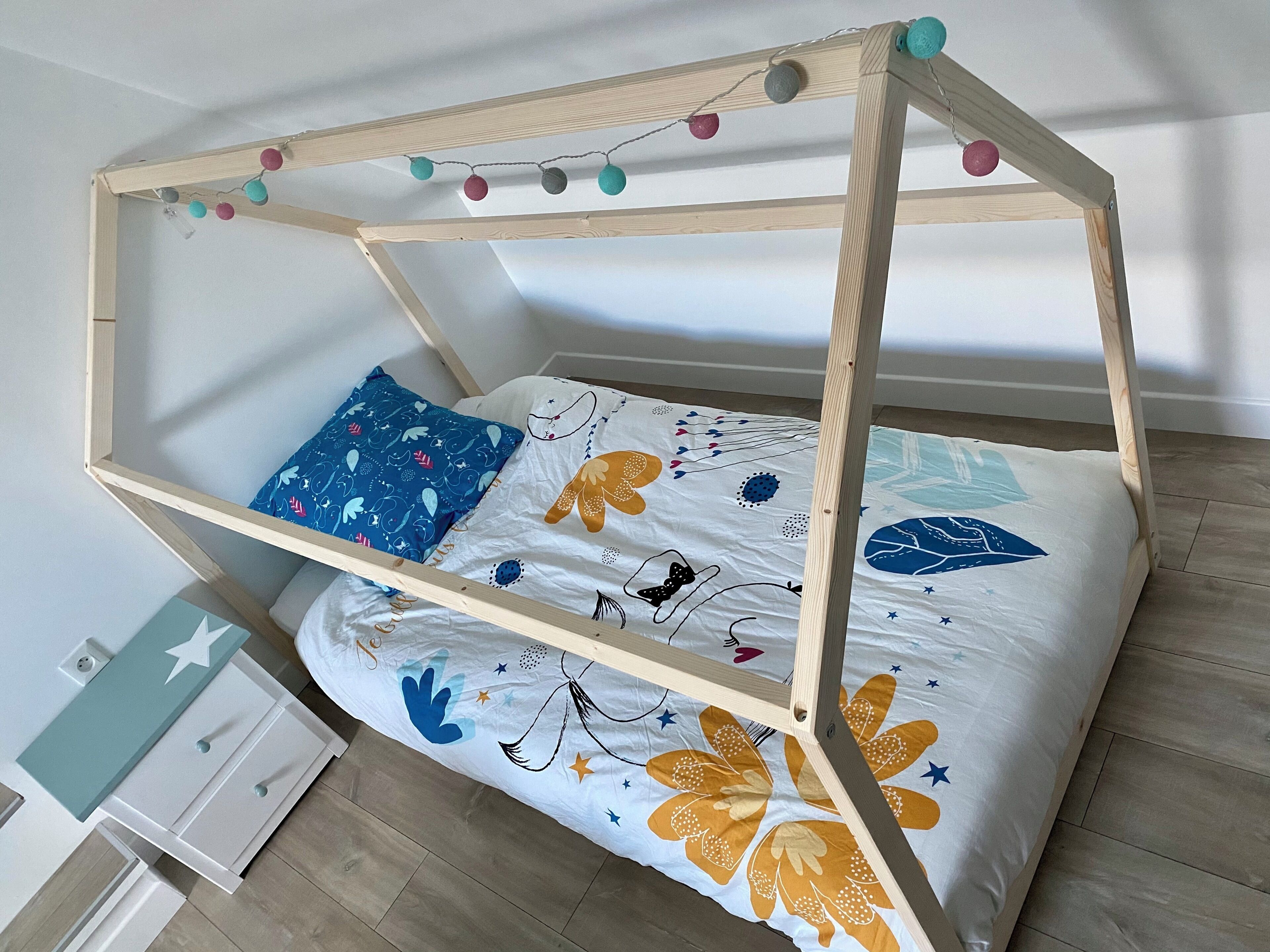 Iron/ironing board, travel crib, WiFi (free), bed sheets