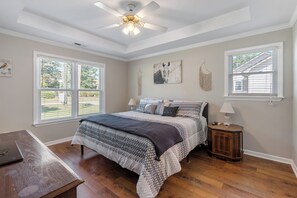 Iron/ironing board, WiFi, bed sheets - Charming & Quiet House 3BD  in the heart of Greenville, SC (Greer)