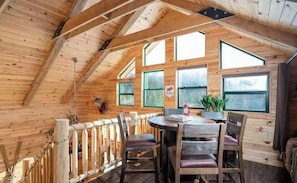 Dining - Rustic/Modern Cabin with spacious deck, near Rocky Mtn Nat'l Park, Lake & Skiing (Grand Lake)