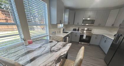 Spacious 6-bedroom entire duplex half a mile from historic downtown Mckinney