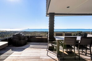 Outdoor dining - Sunbrae Sands - Mount Maunganui Holiday Homes (Mount Maunganui)
