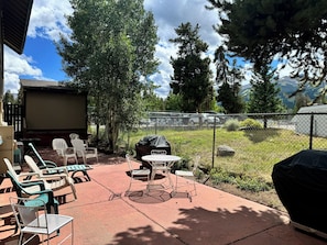 Outdoor dining - BreckenRoost - Prime town/Ski location! (Breckenridge)
