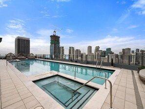 Unclassified image, 2 of 63, button - 501 First #912B Stylish Highrise Studio (Miami)