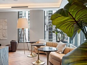 Unclassified image, 4 of 63, button - 501 First #912B Stylish Highrise Studio (Miami)
