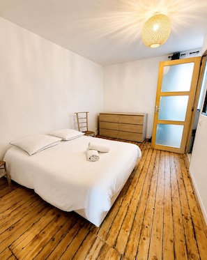 Room - Spacious House in Vertou Near Parc du Loiry (4-Bedroom) (Vertou)