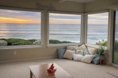 Oceanfront 2-Bedroom Retreat near Hearst Castle - Panoramic Ocean Views