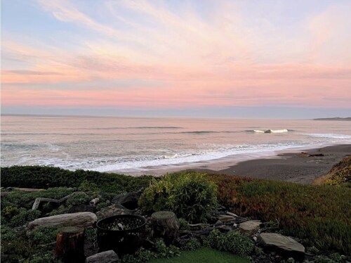 Oceanfront 2-Bedroom Retreat near Hearst Castle - Panoramic Ocean Views