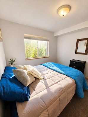 Internet, bed sheets - Furnished Boise Stay Near Micron & Downtown (Boise)