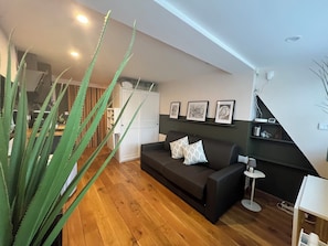 Unclassified image, 4 of 13, button - Studio apartment with a breathtaking view of Strasbourg Cathedral (Strasbourg)