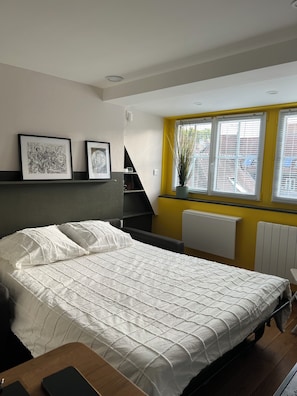 Unclassified image, 2 of 13, button - Studio apartment with a breathtaking view of Strasbourg Cathedral (Strasbourg)
