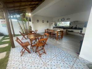 Outdoor dining - Villa Suites Gostoso (São Miguel do Gostoso)