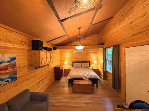 Black River Lake Cabin - Annapolis Valley