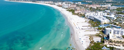 Azul Resort