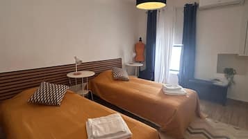 2 Schlafzimmer, Bügeleisen/Bügelbrett, Bettwäsche