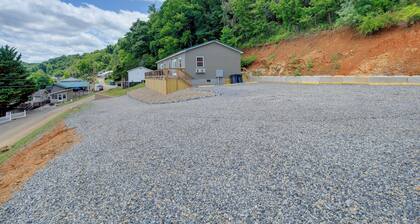 Claytor Lake Studio w/ Dock Access & Hiking Nearby