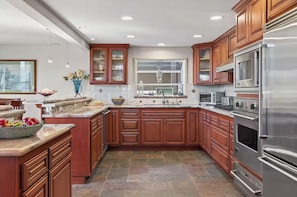 Private kitchen - Ocean Drive at Silver Strand Beach (Oxnard)