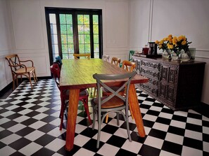 Dining - w* | Beautiful Room in a Boutique House with Patio (Lima)