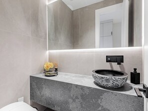 Bathroom - Luxury 3BR Toronto Home | Little Italy & Bloor West | Parking (Toronto)