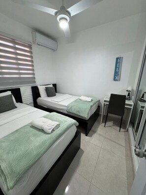 Iron/ironing board, Internet, bed sheets - Res. Christall Apartment 2-B: Exclusive apartment with a mountain view (Santiago de los Caballeros)